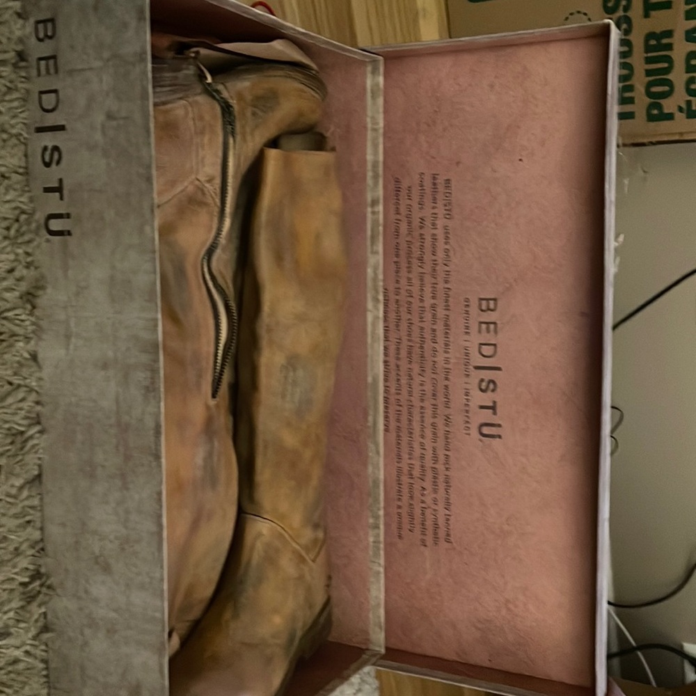BRAND NEW NEVER WORN STILL IN BOX tan colored BED STU boots !!!